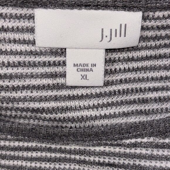 J. Jill Grey White Striped Knit Long Sleeve Scoop Neck Waffle Top Size XL - Picture 12 of 14